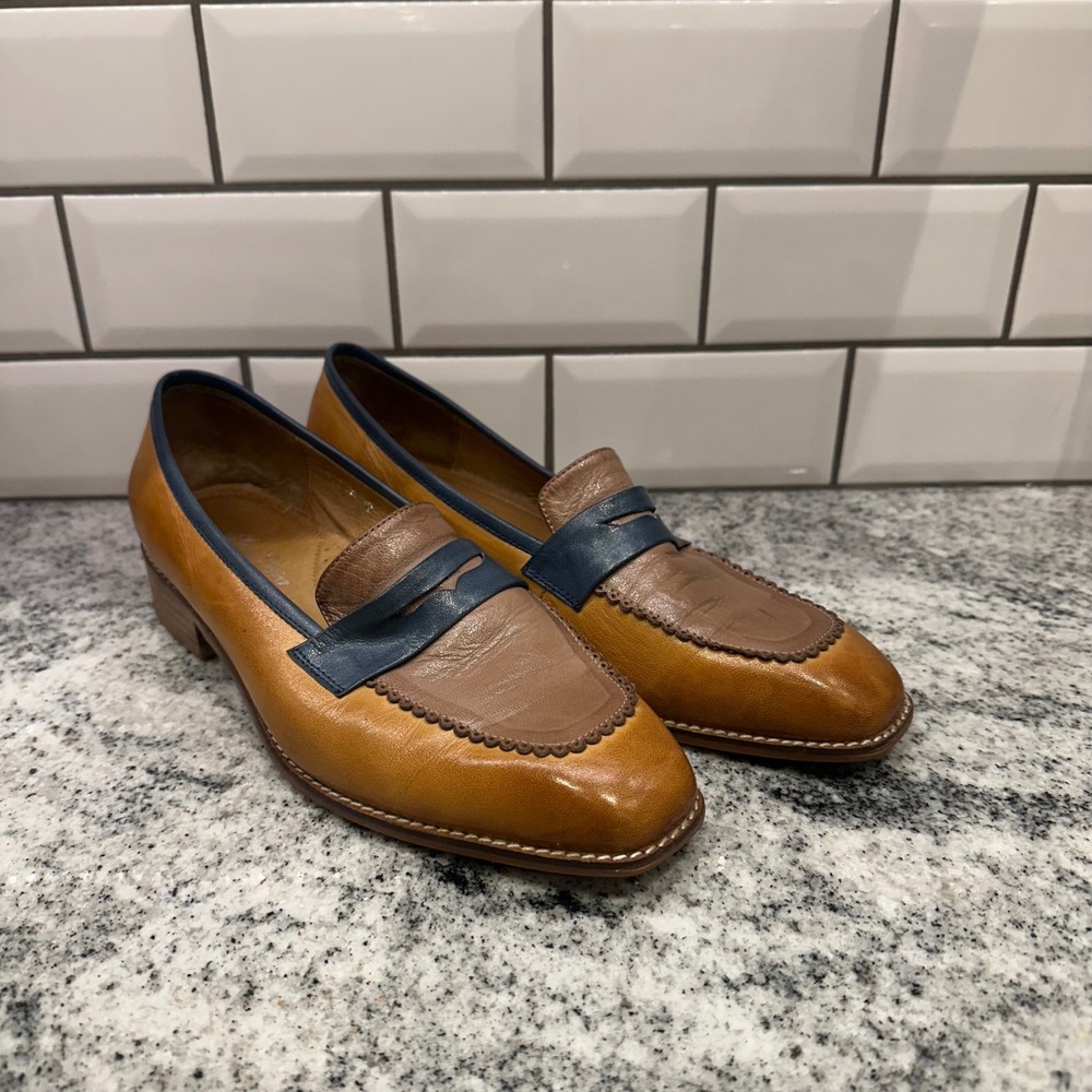 Mona Flying Womens 42 Loafers Tan Brown Navy Leather Scalloped Penny Flats Class